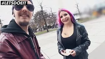 再生 Letsdoeit-（aviva rocks＆jason steel）巨乳ティーンがベルリンの周りのバンと一緒に乗りに行く