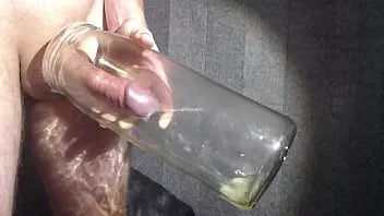تشغيل تصريف جميع السوائل. الثلاثي شاعر المليون وشخ في جرة