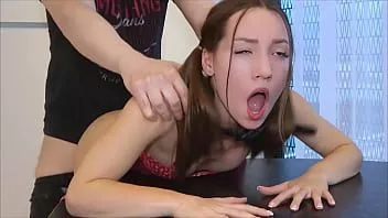 播放 娇小少女被塞住嘴巴，束缚着粗暴地操 - kate quinn