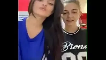 play Fata spaniolă devine sălbatică și își arată sânii