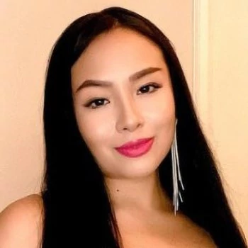 Pornostar Thaina Fields